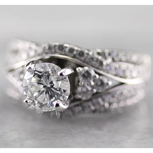 U Prong Round Ladies Anniversary Ring