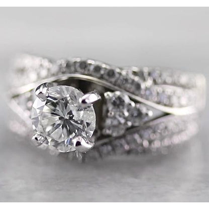 U Prong Round Ladies Anniversary Ring