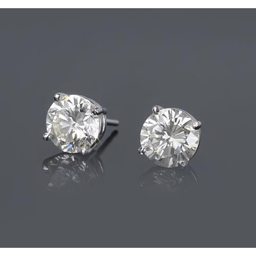 Round Diamond Stud Earring