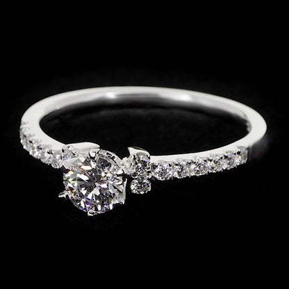  Round Engagement Ring
