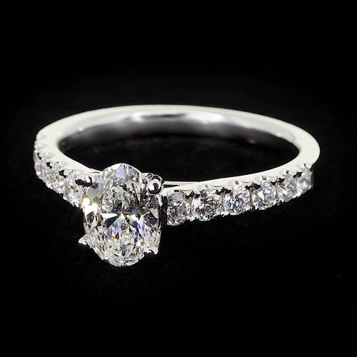  Oval Diamond Ring