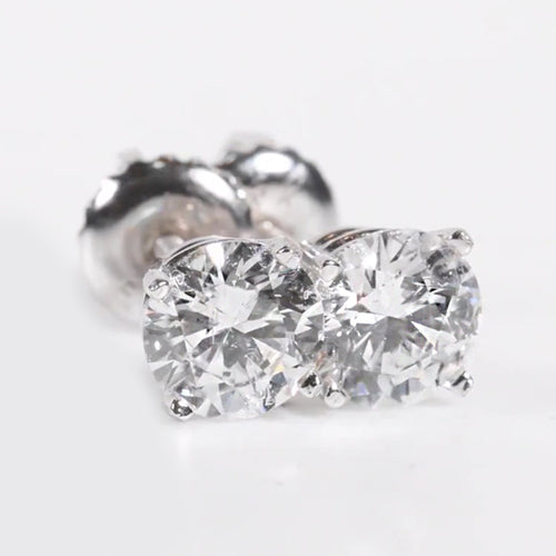  Round Diamond Stud Earrings
