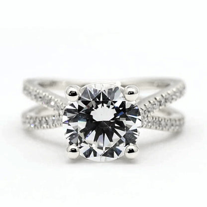 Round Diamond Engagement Ring