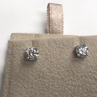  Natural Lady’s Vintage Style White Gold Diamond  