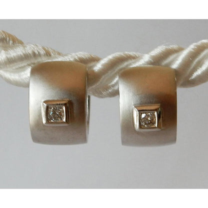 Matt Finish Huggies Earrings Round Natural Diamond G/H VS1 Satin Finish