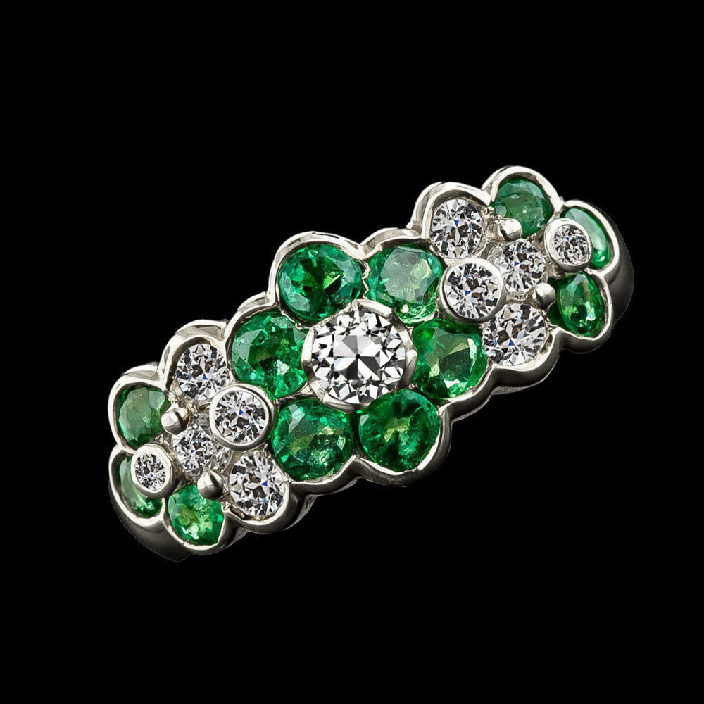 Old Miner Round Diamond & Green Sapphire Flower Style  Ring 