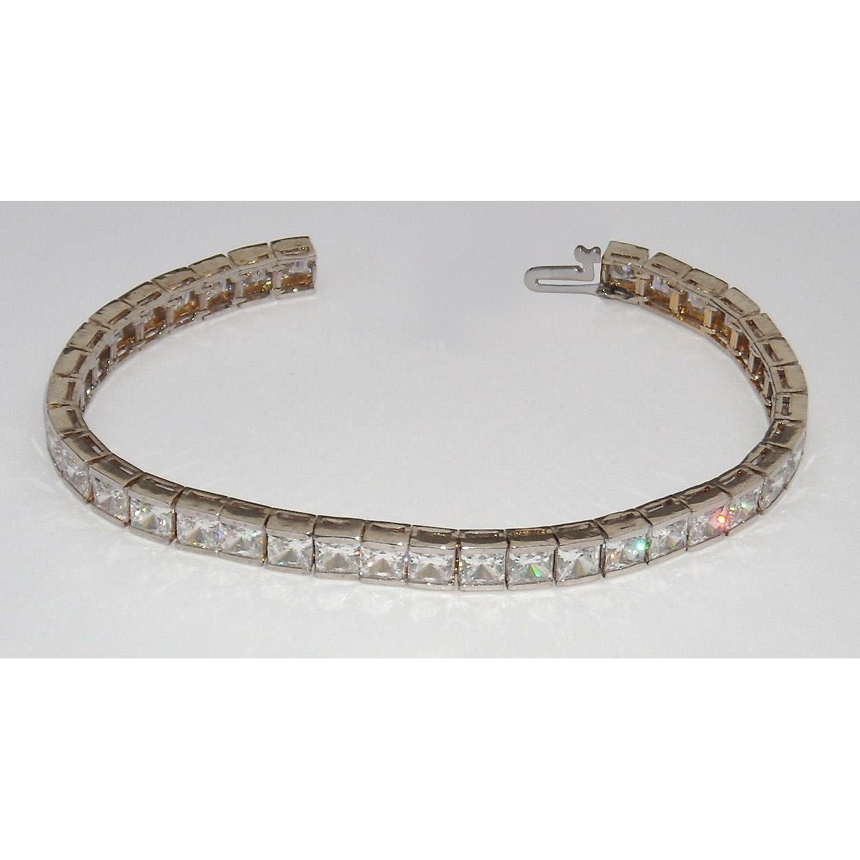 Princess Lab Grown Diamonds Tennis Bracelet 18 Carats White Gold 