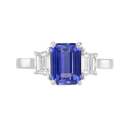 White Gold  Lady’s Vintage Style Ladies Three Stone Emerald Ceylon Sapphire Ring
