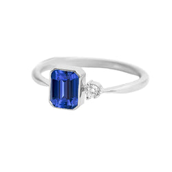 Round Natural Earth Mined Diamond Bezel Set Blue Sapphire Ring 1.75 Carats Tapered Shank
