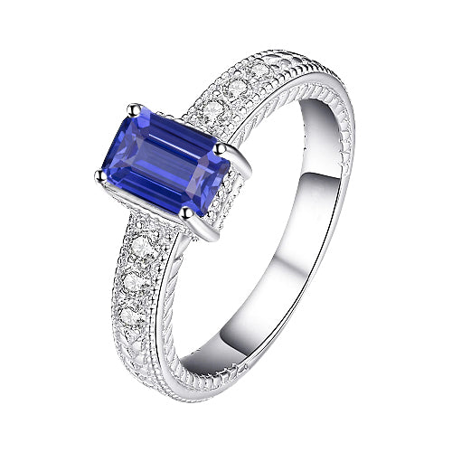 Lady’s  Style White Elegant Diamond Antique Style Ring Basket Set Emerald Cut Sapphire
