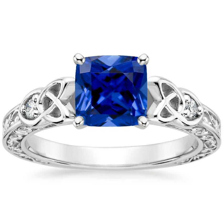 Ladies Elegant 3 Stone Vintage Style Blue Sapphire Ring Round Diamonds