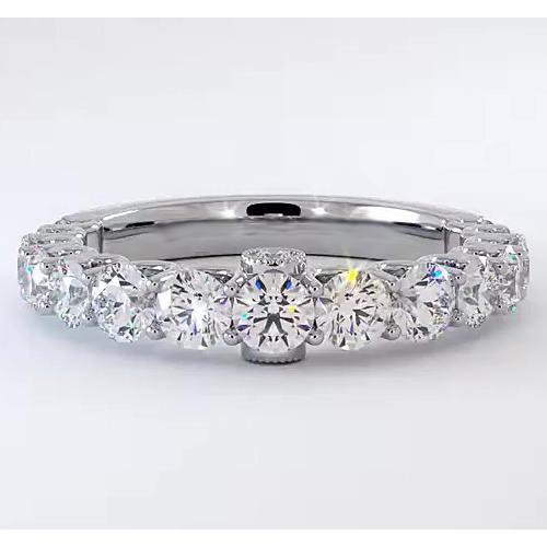 Round Comfort Fit Graduated Diamond Band 1.75 Carats 