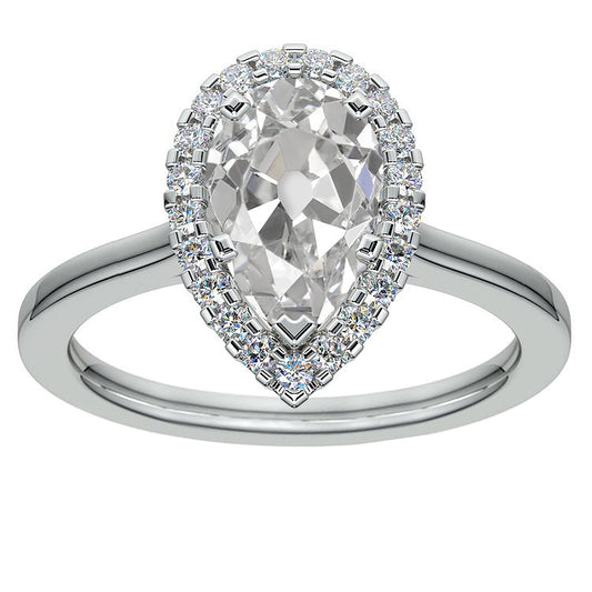 Round Diamond Halo Ring