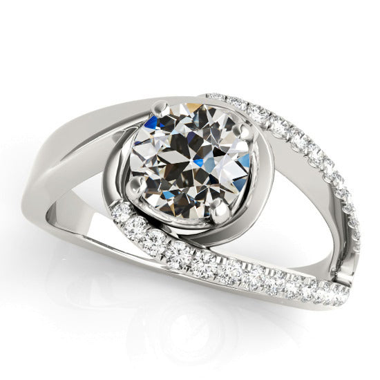 Antique style sparkling Anniversary Old Miner Cut Diamond Ring Prong Set