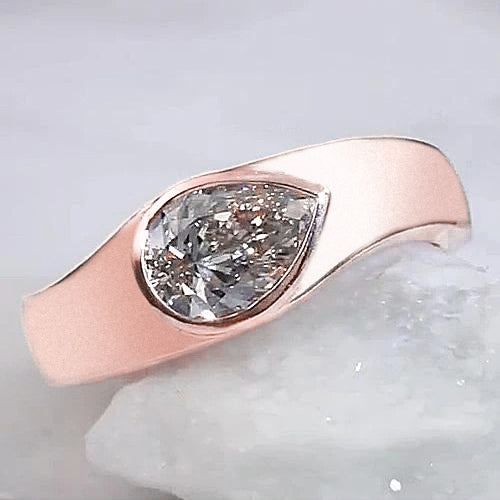 Products Solitaire Ring Pear Diamond 2 Carats Rose Gold Wood Grain Metal