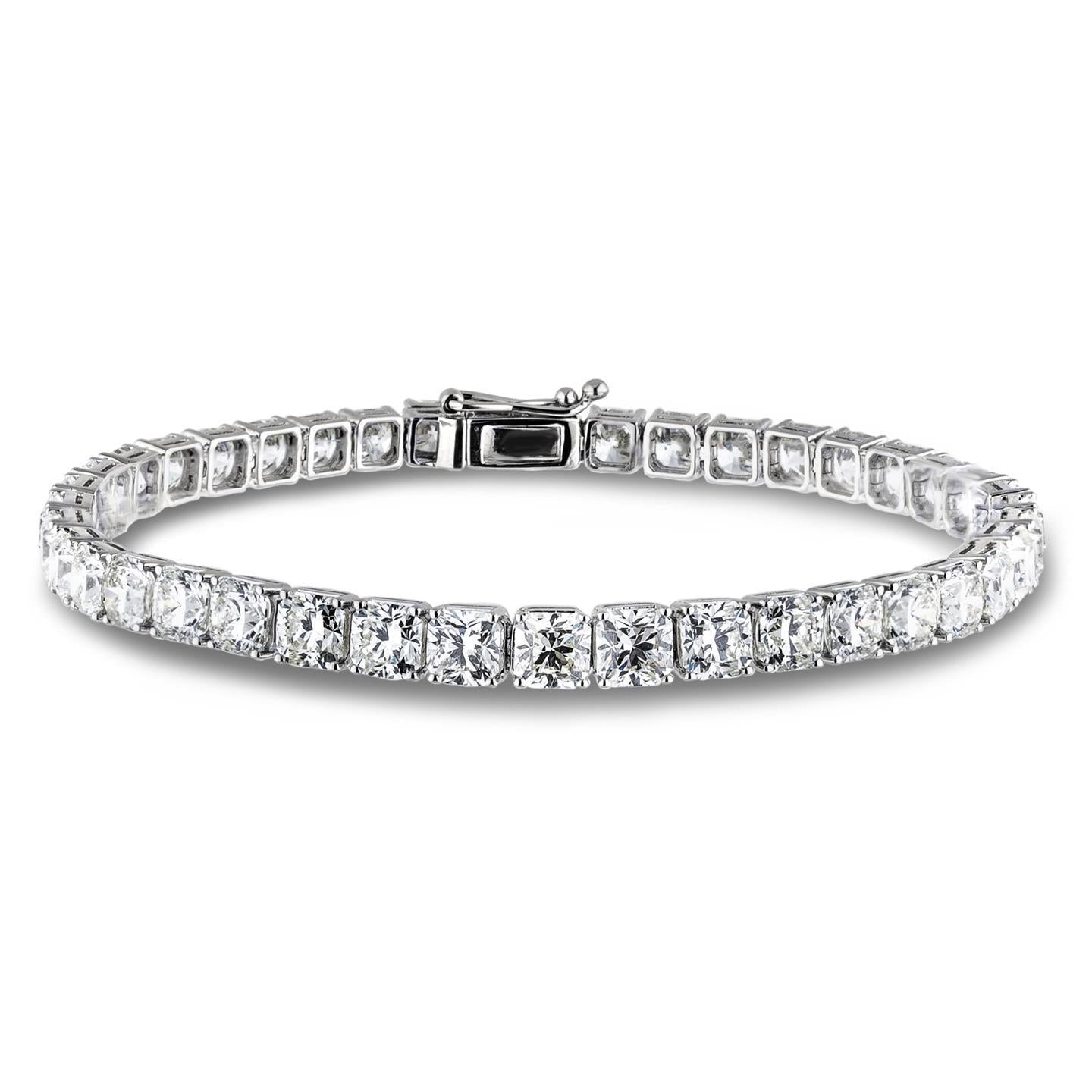 Sparkling Cushion Cut Lab Grown Diamonds Tennis Bracelet WG 20 Carats