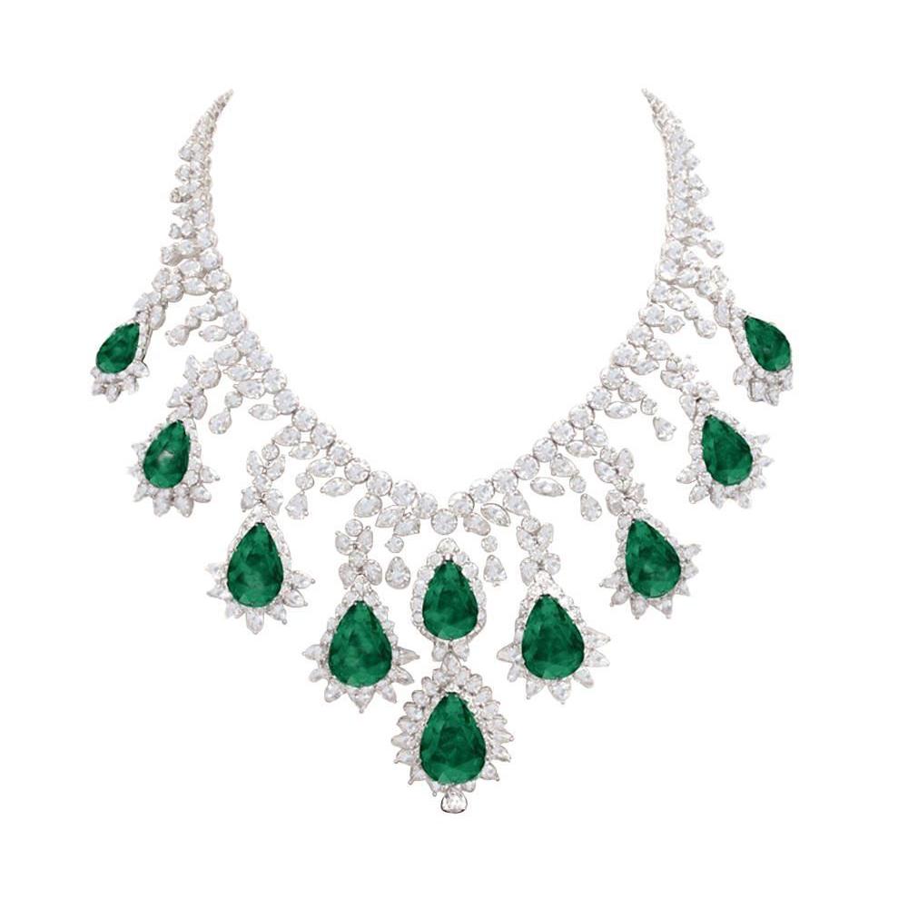 Big Green Emerald & White Diamonds 228.35 Carats Necklace New Gemstone Necklace