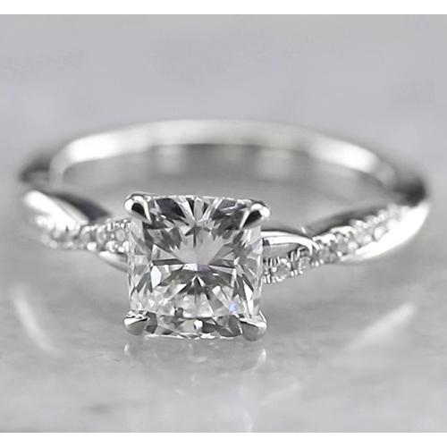 Cushion Diamond  Antique Lady’s  Style White Elegant Gold Diamond Solitaire Ring with Accents 