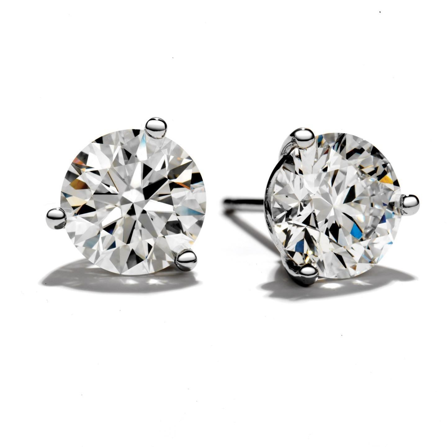 New Style Diamond Stud Earrings White Gold Stud Earrings