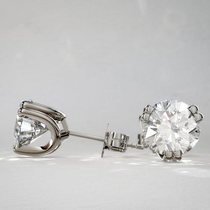 natural round diamond 3ct earring front view