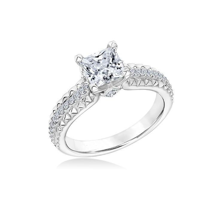 Gorgeous New Natural Engagement White Gold Diamond Solitaire Ring with Accents