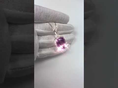 27 Ct. Pink Kunzite With Diamonds Pendant White 