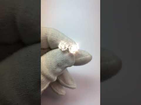 New High Quality Wedding  Studs Halo Earrings White Gold Diamond