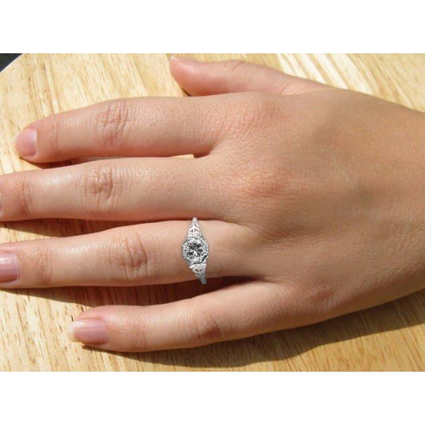 Unique Lady’s Style White Sparkling Engagement White gold    Filigree Round Diamond