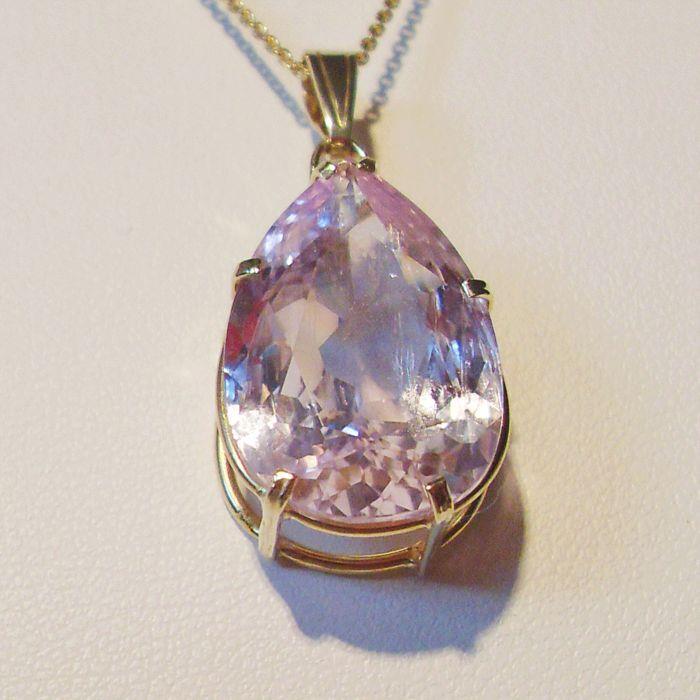 Pear Cut 32.00 Ct Big Pink Kunzite Pendant Necklace Yellow Gold Gemstone Pendant