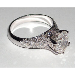 Round Shaped 2.75 Carats Diamond Pave Style Ring
