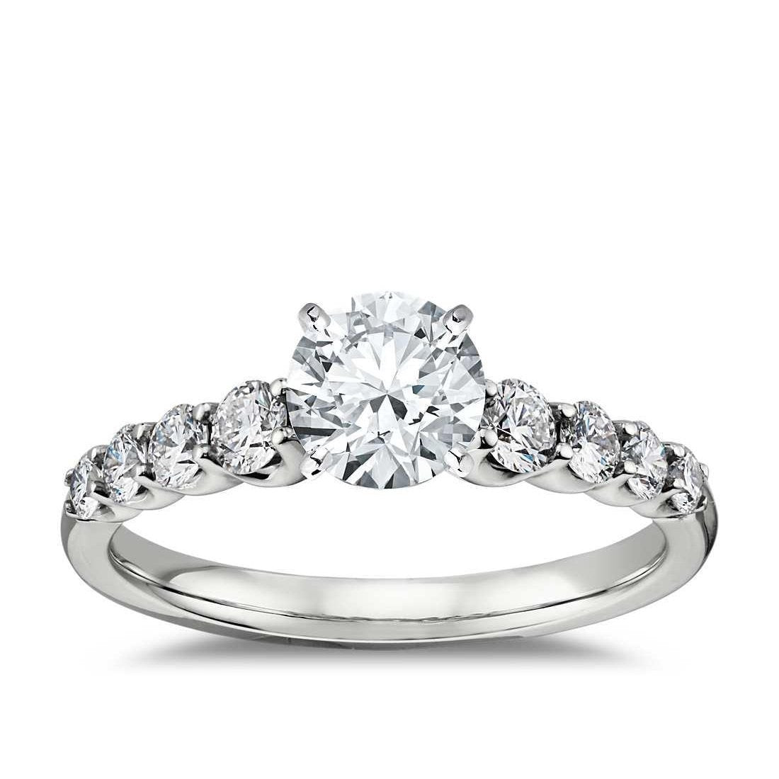 New Style High Quality Wedding Solitaire Ring with Accents White Gold Diamond  