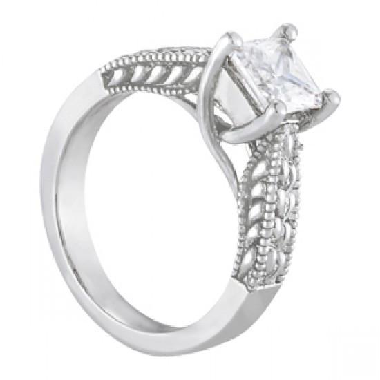 Lady’s Elegant Sparkling Unique Solitaire White Gold Diamond Ring 