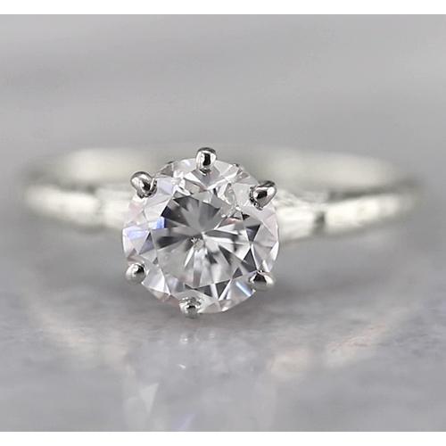  Unique Lady’s Style White Sparkling Solitaire Diamond Ring