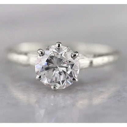  Unique Lady’s Style White Sparkling Solitaire Diamond Ring