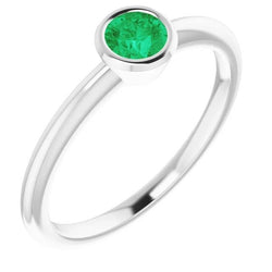 Solitaire Green Emerald Engagement Ring 0.75 Carats Bezel Setting