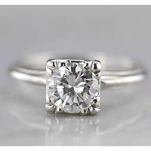 Sparkling Unique Lady’s Solitaire White Gold Diamond Ring 