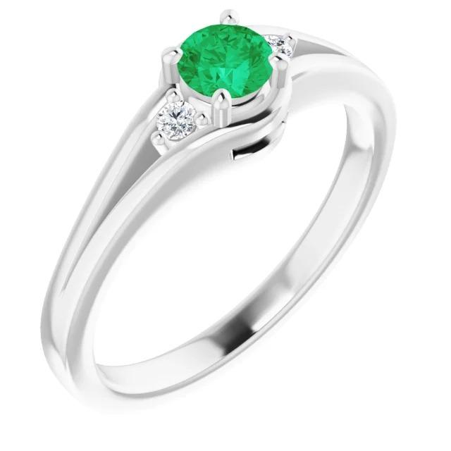 Three Stone New  Diamond And Green Emerald Women Jewelry Gemstone Ring