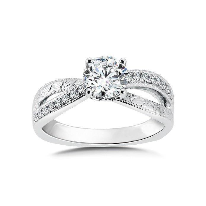 New Gorgeous fancy ringh White Gold Sloitaire ring with Accents 